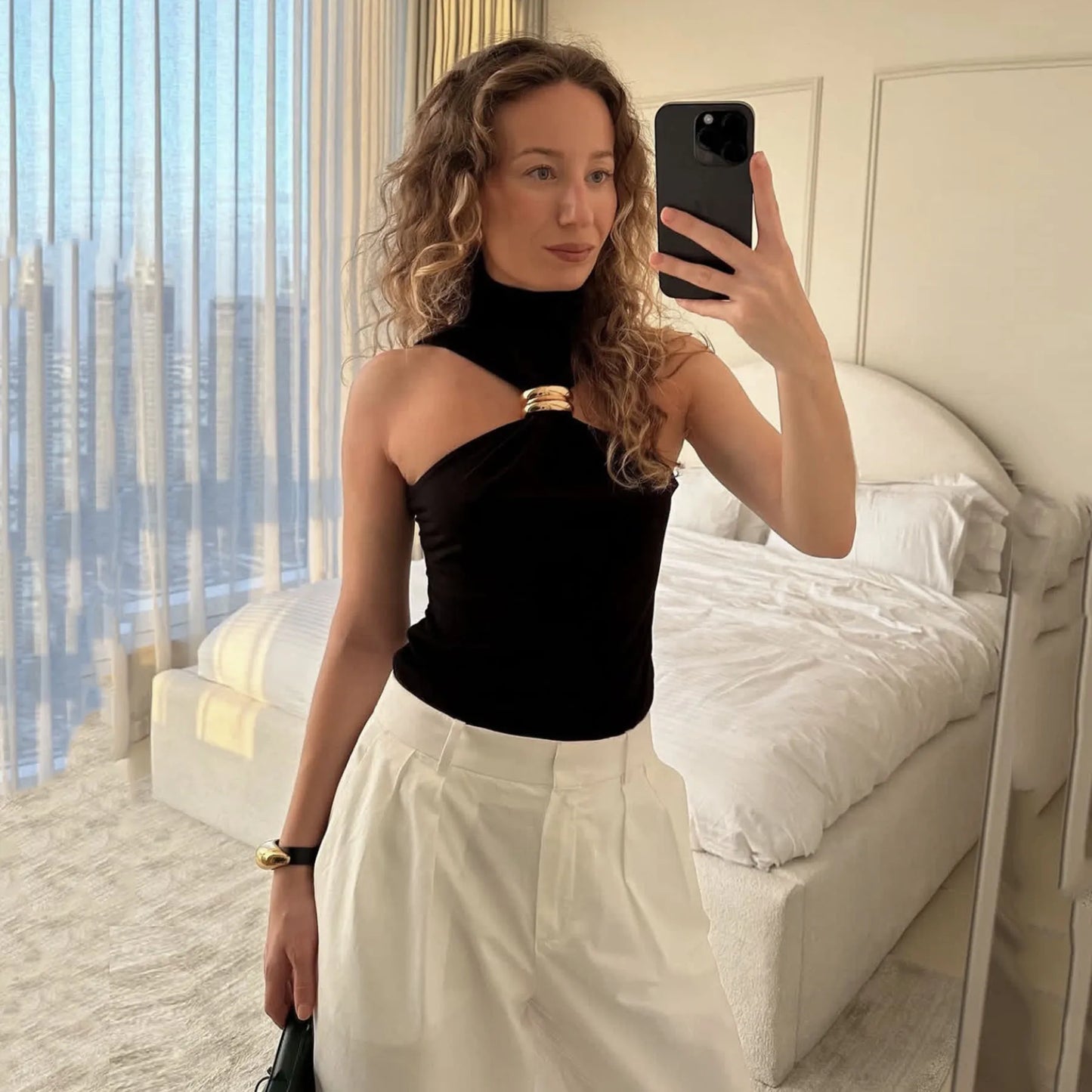 Fashionable Women s Halter Top with Chic Ring Detailing Flattering Fit and Trendy Bare Shoulder Design - Perfect for