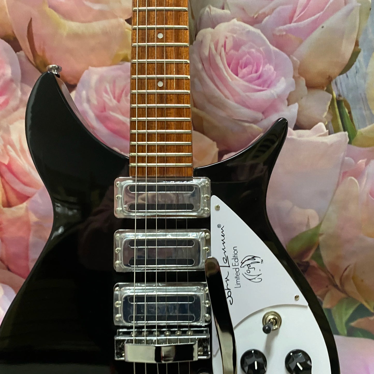 VICERS JAZZ Electric Guitar chrome-plated hardware 21 frets rosewood fingerboard with 6 strings
