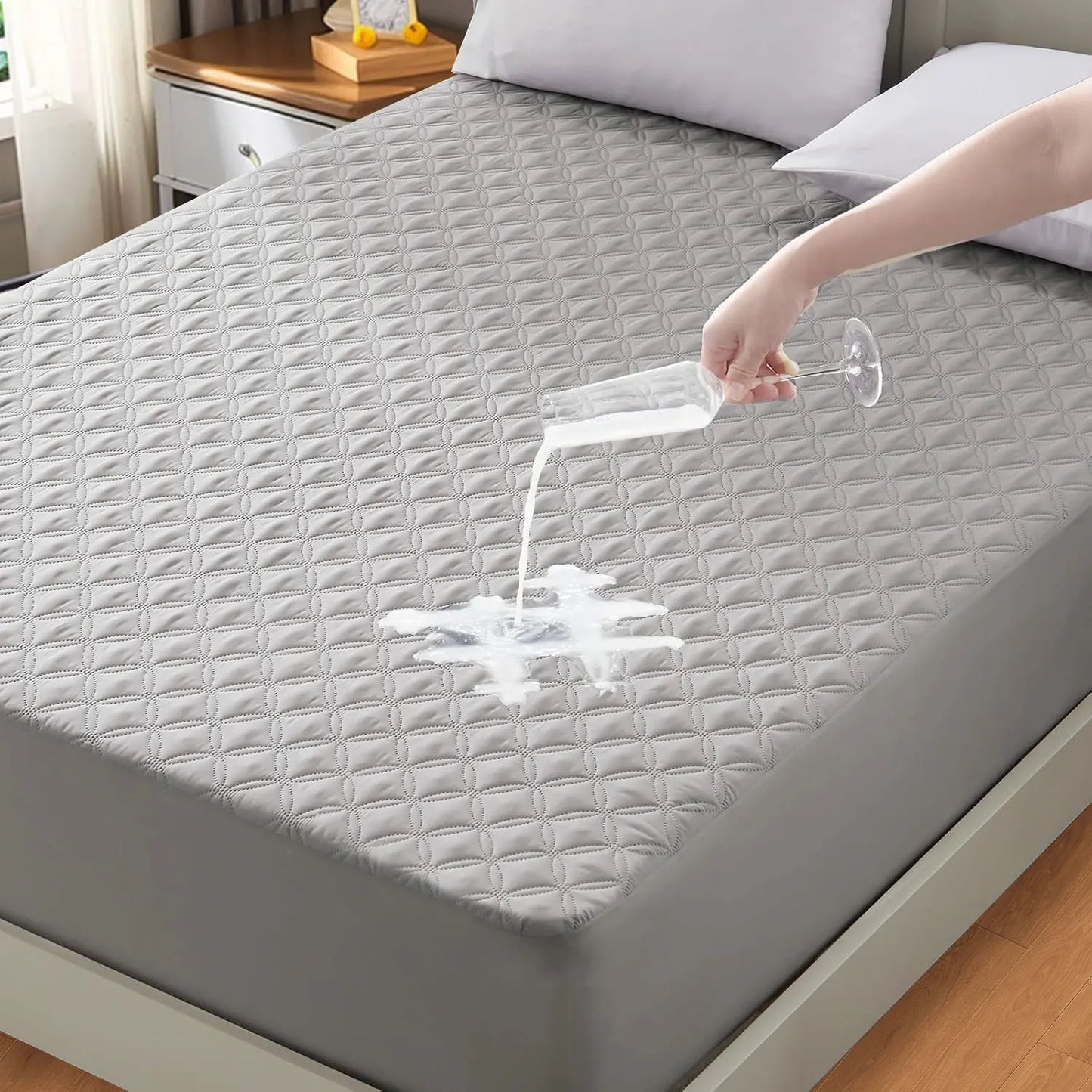 Waterproof Mattress Protector, Noiseless Mattress Pad with Deep Pocket, Soft Breathable Dirt-Proof Bed Mattress Cover Washable - TrendForce25